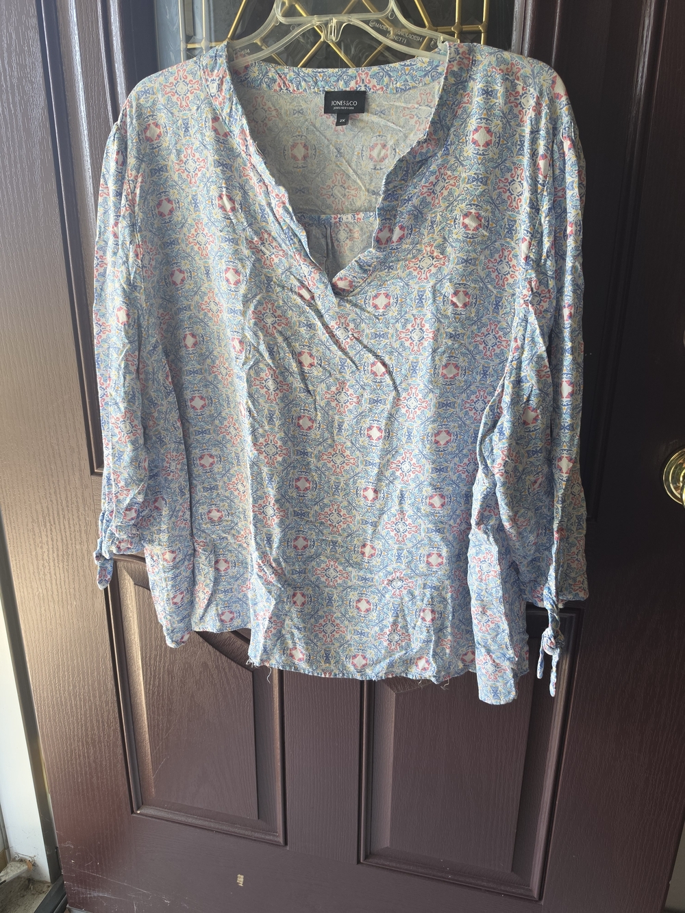 Jones New York Blue Multicolor Printed V-Neck Blouse